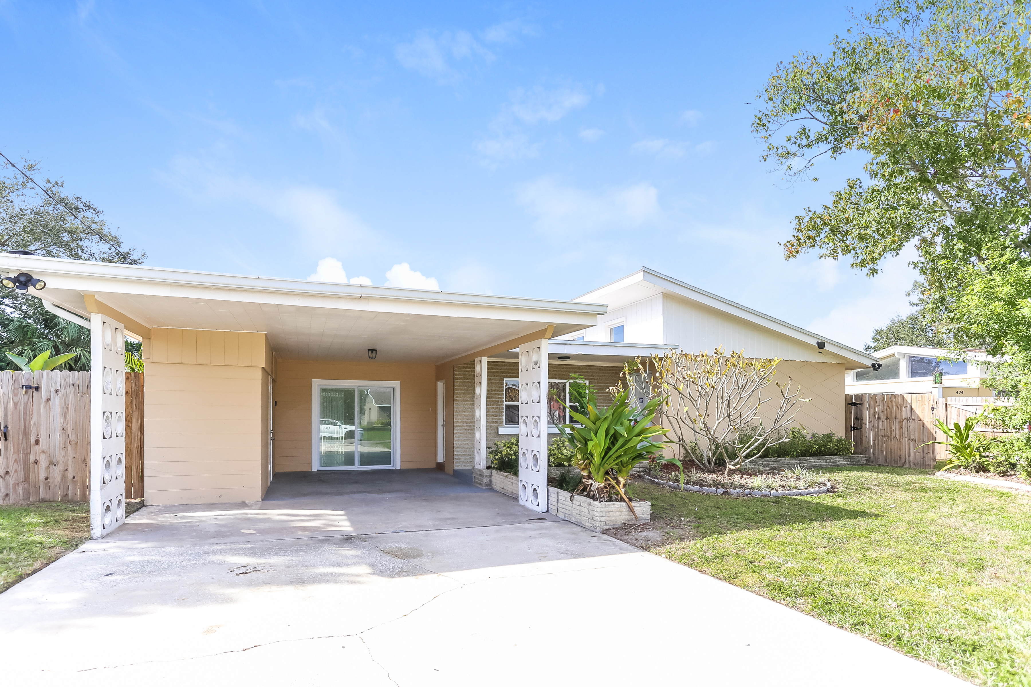 420 Flamingo Dr Apollo Beach, FL 33572